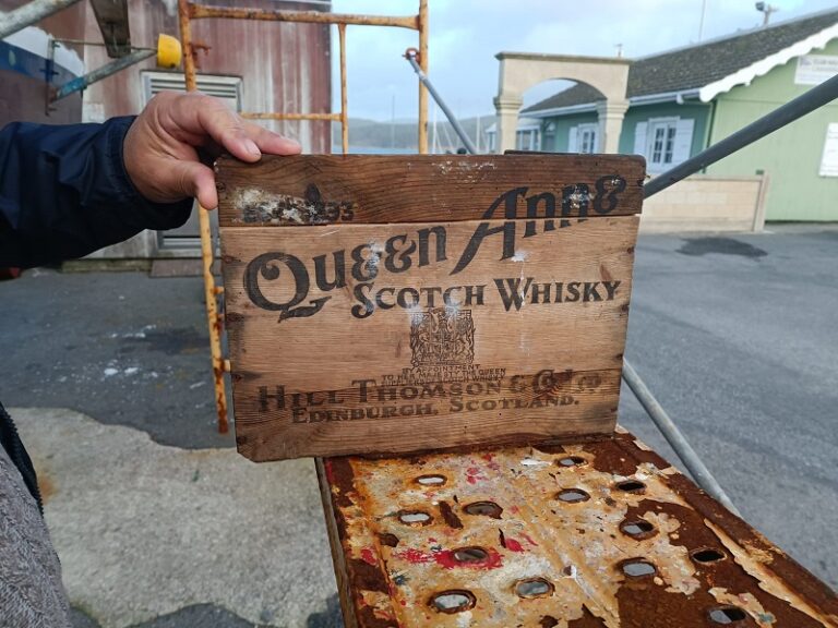 La caja de whisky del Isla de Cebú