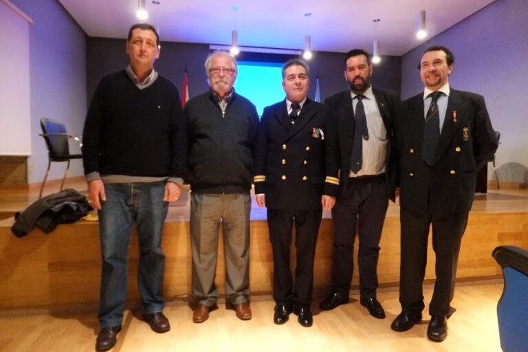 La Real Liga Naval Española elige Muxía para su cena anual nacional